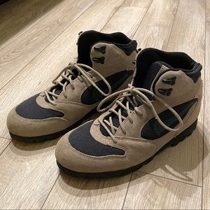 Vintage 90’s Nike ACG Boots